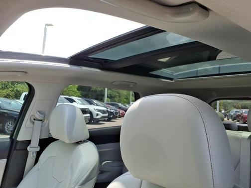 Gray 2023 Kia Sorento S