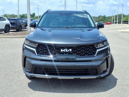 Gray 2023 Kia Sorento S