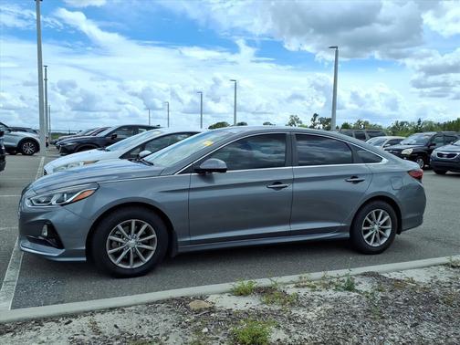 2018 Hyundai SONATA SE