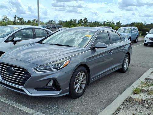 2018 Hyundai SONATA SE