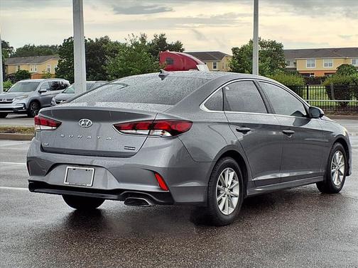 2018 Hyundai SONATA SE