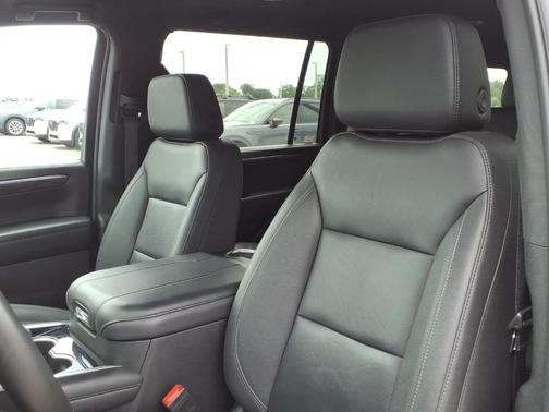 Black 2025 Chevrolet Suburban Z71