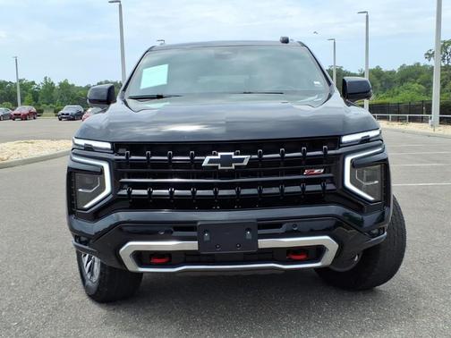 Black 2025 Chevrolet Suburban Z71