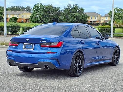 2021 BMW 330 i