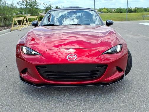 Soul Red Crystal Metallic 2025 Mazda MX-5 Miata Club