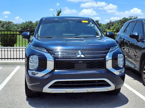 2022 Mitsubishi Outlander SE