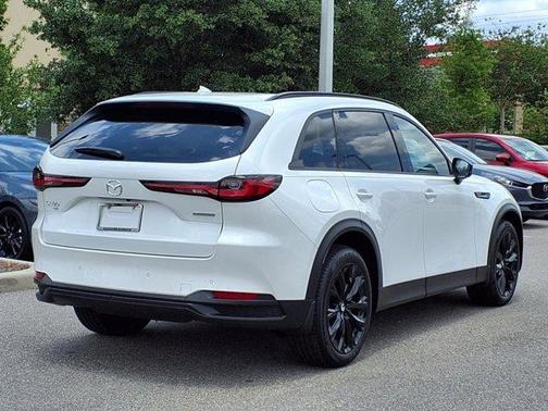 2025 Mazda CX-90 Premium
