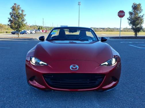 2024 Mazda MX-5 Miata Sport