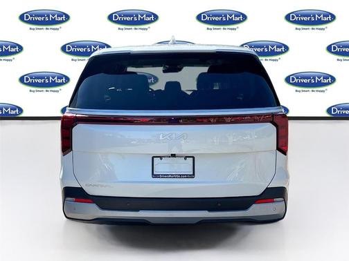 Snow White Pearl 2025 Kia Carnival LXS