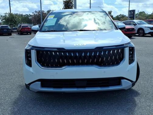 Snow White Pearl 2025 Kia Carnival LXS