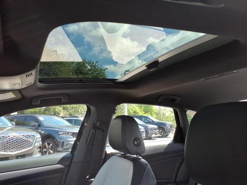 Deep Black Pearl Effect 2019 Volkswagen Jetta 1.4T R-Line