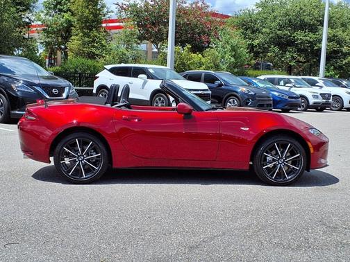 2025 Mazda MX-5 Miata Grand Touring