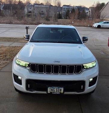 2022 Jeep Grand Cherokee Overland