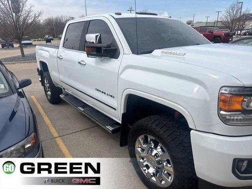 White 2017 GMC Sierra 2500 Denali