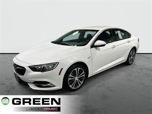 2018 Buick Regal Sportback Essence