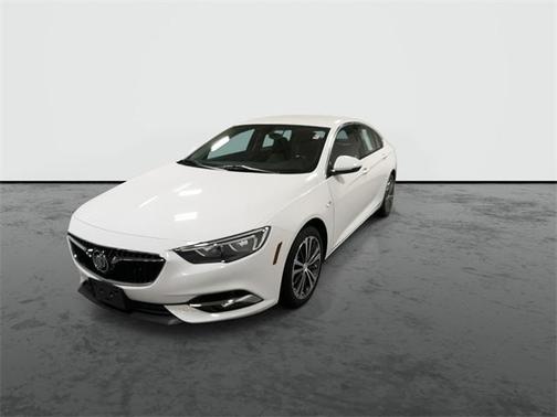 2018 Buick Regal Sportback Essence