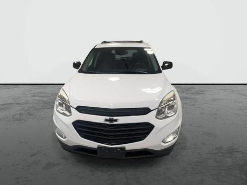 White 2017 Chevrolet Equinox LT