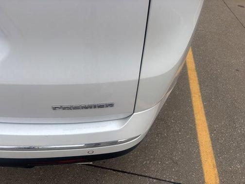 2022 Chevrolet Traverse Premier