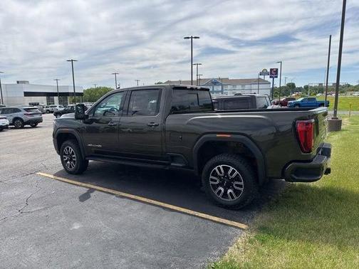 Green 2022 GMC Sierra 2500 AT4