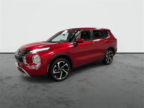 2023 Mitsubishi Outlander SE