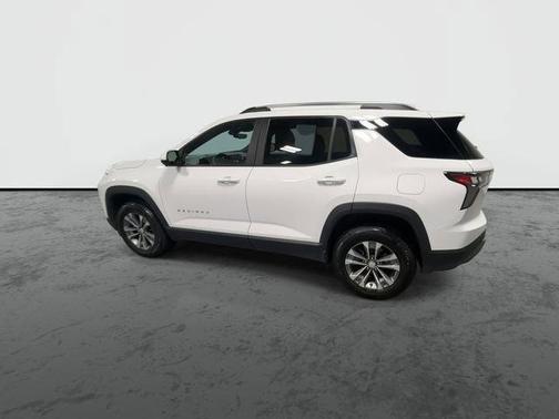 White 2025 Chevrolet Equinox LT