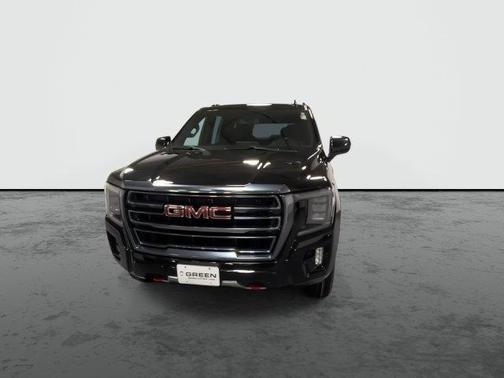 Black 2022 GMC Yukon AT4
