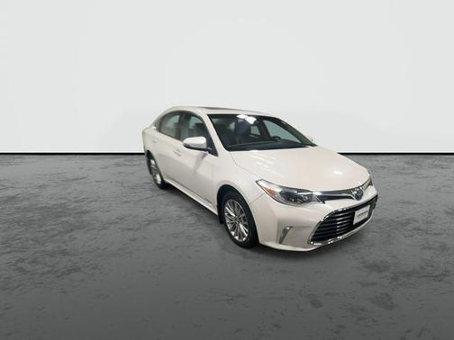 2018 Toyota Avalon Hybrid Limited