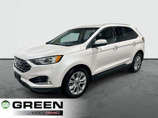 White 2019 Ford Edge Titanium