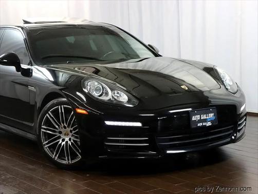 2015 Porsche Panamera 4S