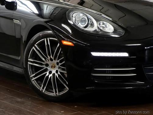 2015 Porsche Panamera 4S
