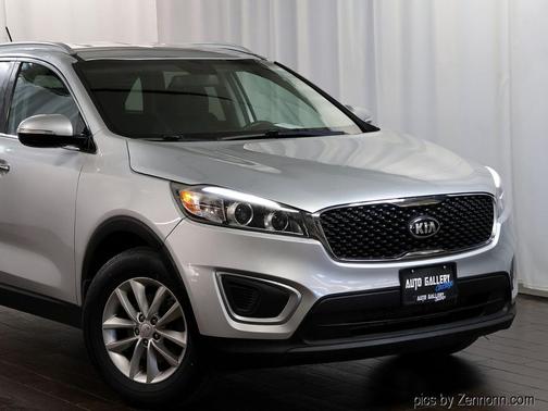 2017 Kia Sorento LX