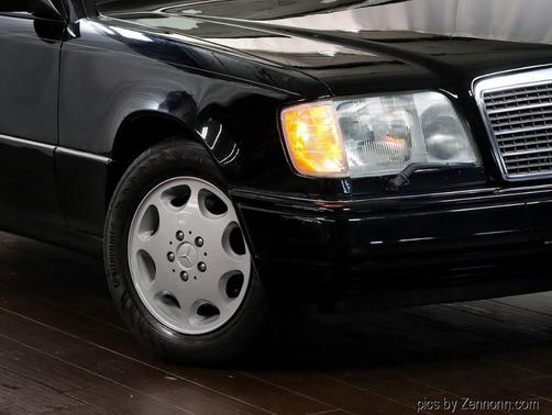 1995 Mercedes-Benz E-Class 2dr Cabriolet 3.2L