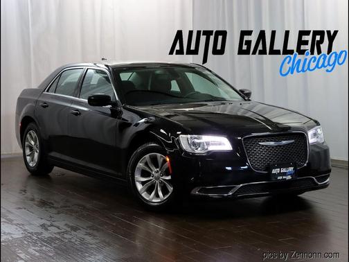 2018 Chrysler 300 Touring
