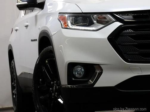 White 2018 Chevrolet Traverse LT Cloth