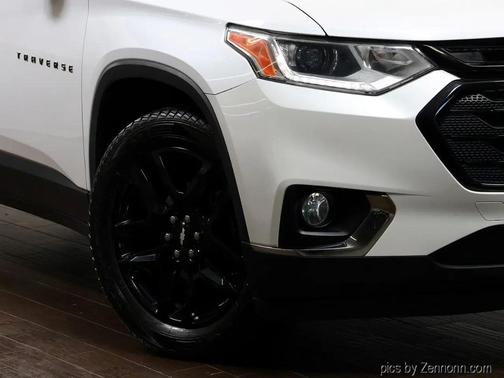 White 2018 Chevrolet Traverse LT Cloth