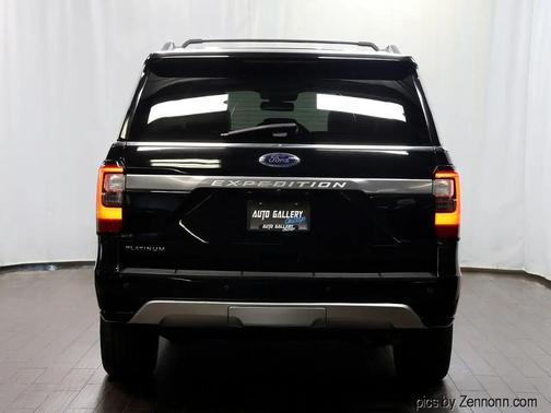 Black 2018 Ford Expedition Platinum