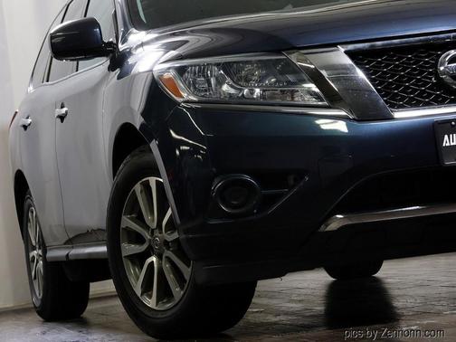 2014 Nissan Pathfinder SV