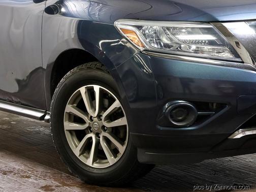2014 Nissan Pathfinder SV