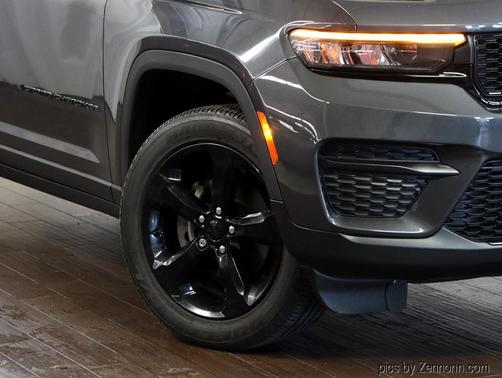 2022 Jeep Grand Cherokee Altitude