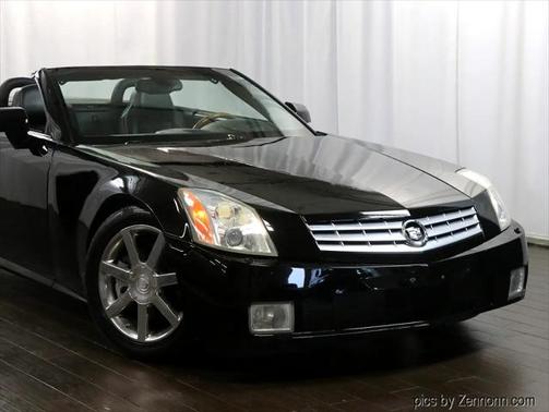 2005 Cadillac XLR Base