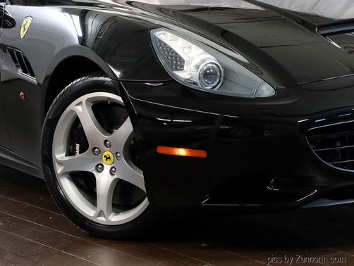 2010 Ferrari California Base