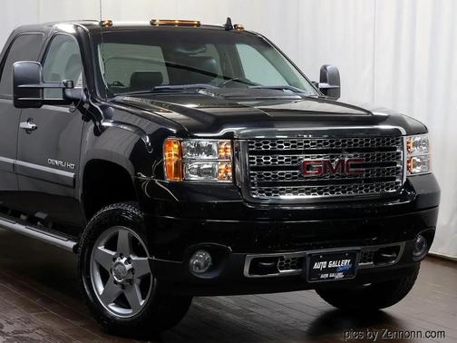 Black 2013 GMC Sierra 2500 Denali