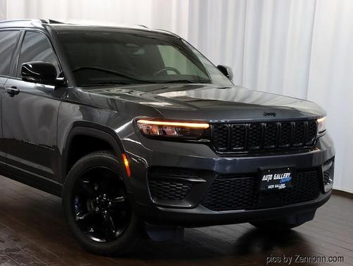 2022 Jeep Grand Cherokee Altitude