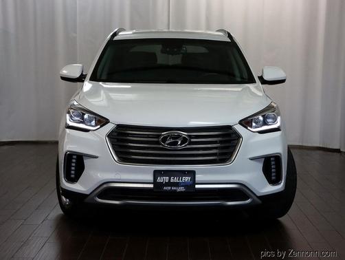 2017 Hyundai SANTA FE SE