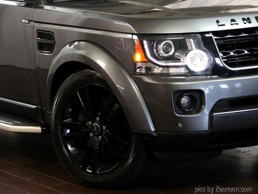 2016 Land Rover LR4 Base