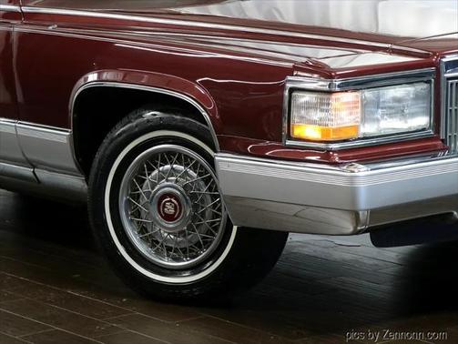 1992 Cadillac Brougham Standard