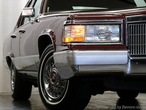 1992 Cadillac Brougham Standard
