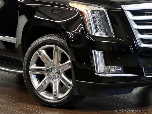 2017 Cadillac Escalade ESV Luxury