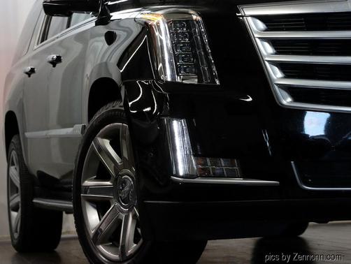 2017 Cadillac Escalade ESV Luxury