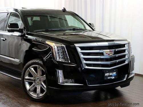 2017 Cadillac Escalade ESV Luxury